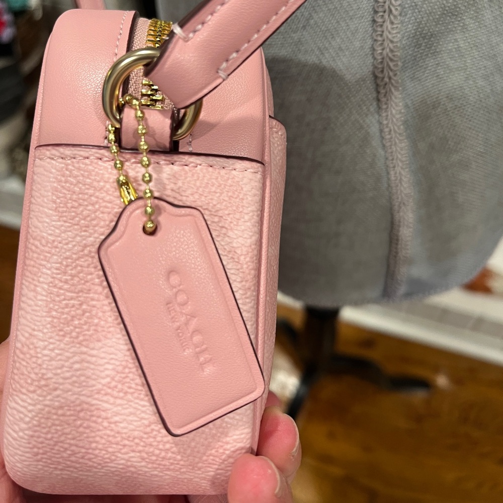 New! Coach! - Picture 10 of 16